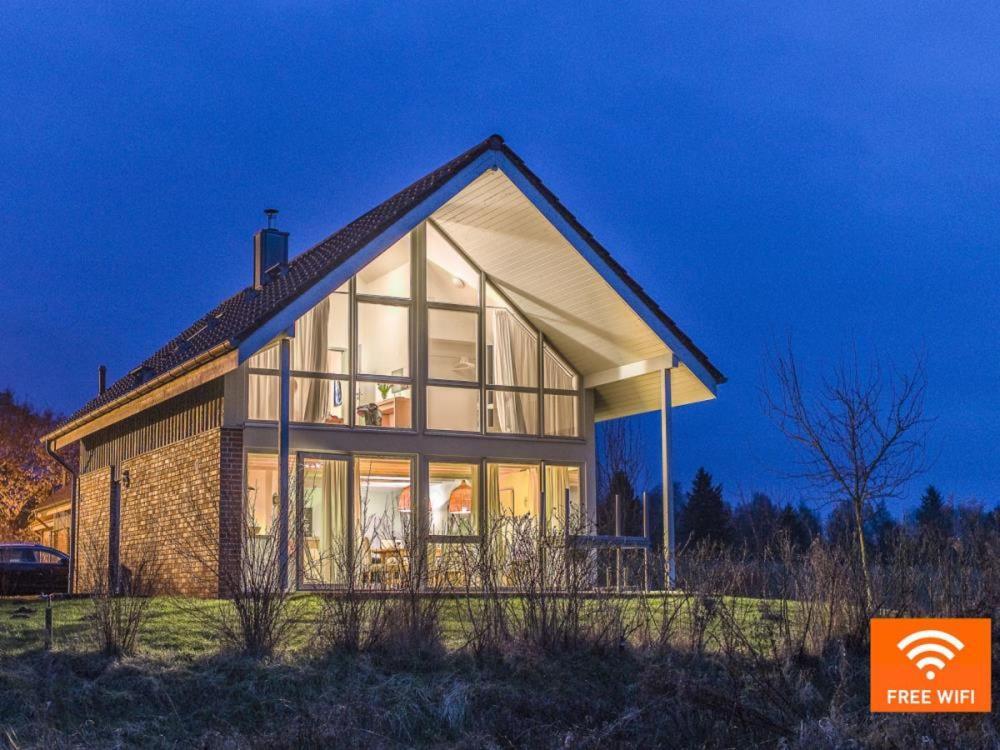 W7 - Sehr Schoenes Ferienhaus Mit Toller Lage Und Super Aussicht In Roebel An Der Mueritz Villa Exterior photo